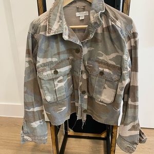 LIKE NEW TOPSHOP CAMO JACKET - (8-10)